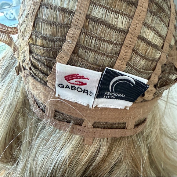 NIB Gabor Luxury Collection Blonde Wig with Bangs - Picture 6 of 10